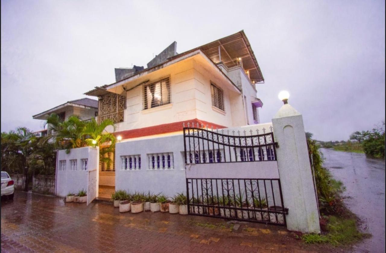 Laughtale Villa 4Bhk Swimming Pool Lonavla Exterior foto
